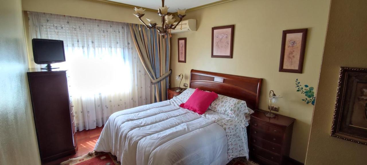 Piso Estacion Termal Garaje Y Aire Acondicionado Apartment โอว์เรนเซ ภายนอก รูปภาพ
